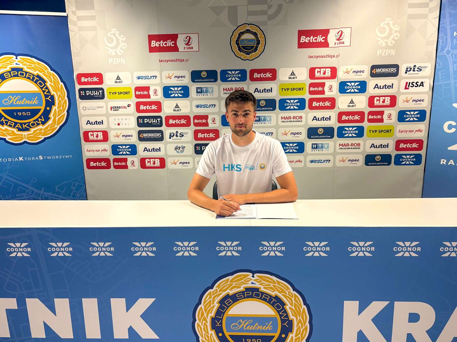 Daniel Hoyo Kowalski zostaje na Suchych Stawach